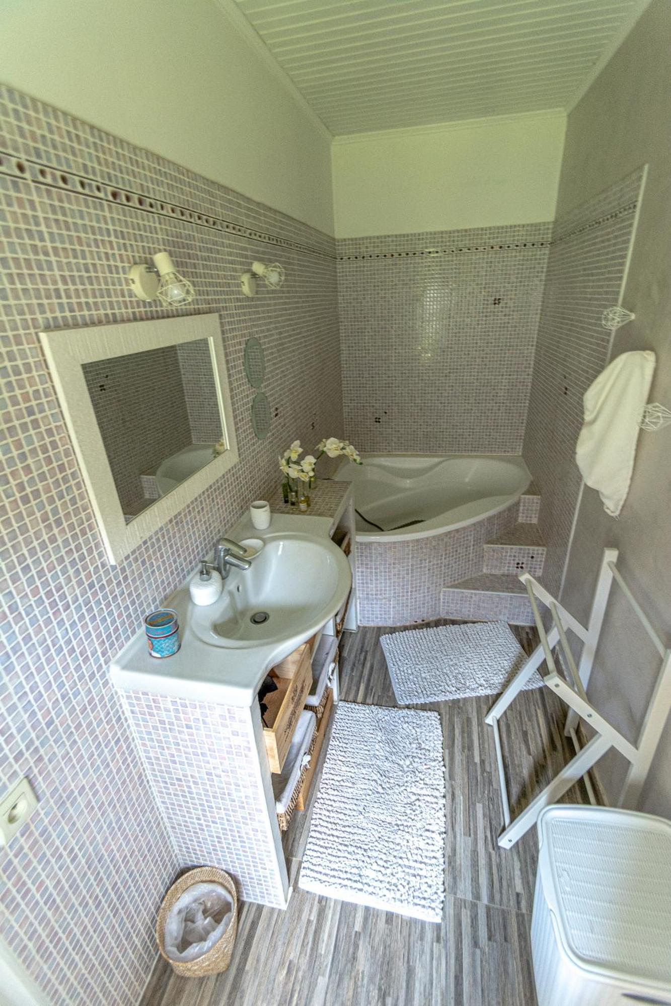 Le Baratier - Demeure De Charme Sauna & Piscine Calvisson Exteriör bild